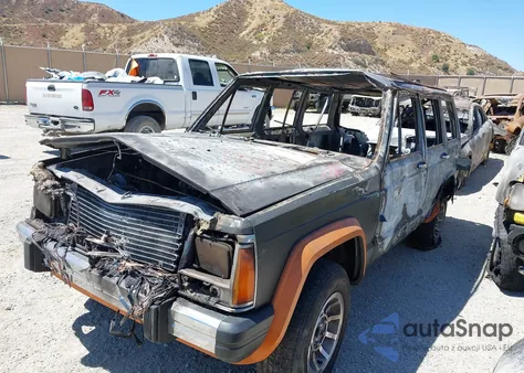 1987 Jeep Cherokee Laredo z USA, uszkodzony, nr VIN 1JCML784XHT065715